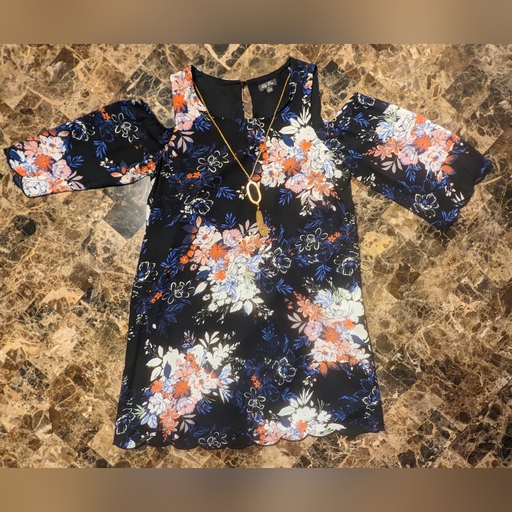 5/$25 Lily Rose Floral Dress with Necklace - Picture 5 of 8